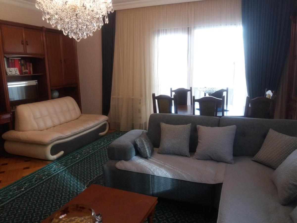 Marina House Apartment Batumi Bagian luar foto